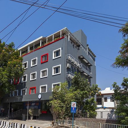 Hotel Oyo Townhouse 5 Jubilee Hills Hyderabad Exterior foto