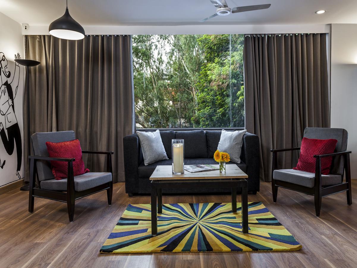 Hotel Oyo Townhouse 5 Jubilee Hills Hyderabad Exterior foto