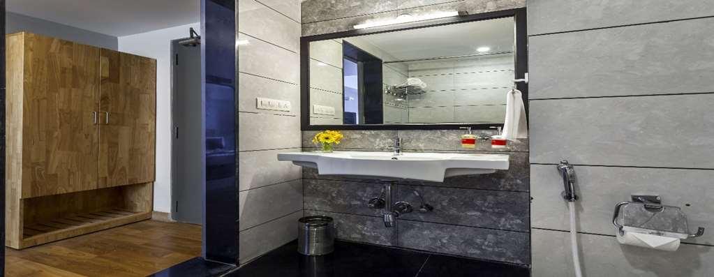 Hotel Oyo Townhouse 5 Jubilee Hills Hyderabad Habitación foto